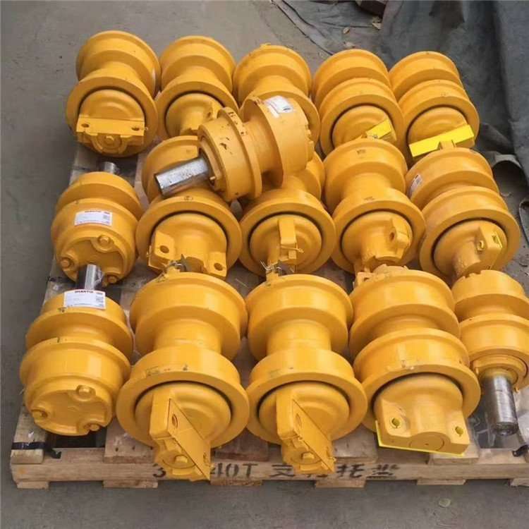 国煤挖掘机R305-79支重轮 现代钩机375LC-79拖轮挖掘机驾驶室