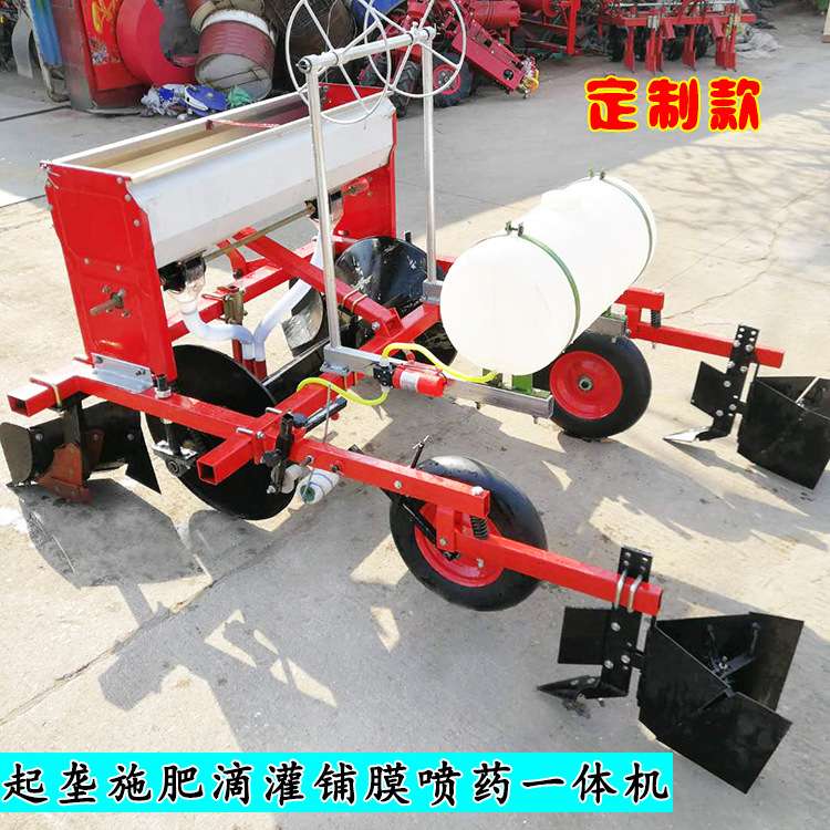 四轮车带起垄覆膜机宁夏固原起垄覆膜机四路车带盖膜机新型起垄机