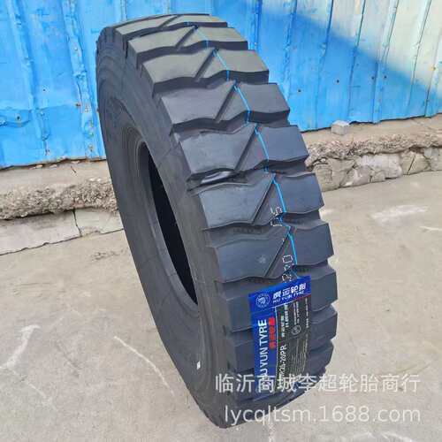全钢丝胎1200R20载重矿山轮胎12.00R20虎运CM906钢丝轮胎大块花纹