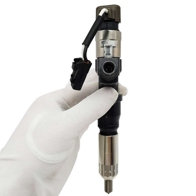 J05E J06E柴油发动机配件喷油器095000-6353适用神钢挖掘机SK200