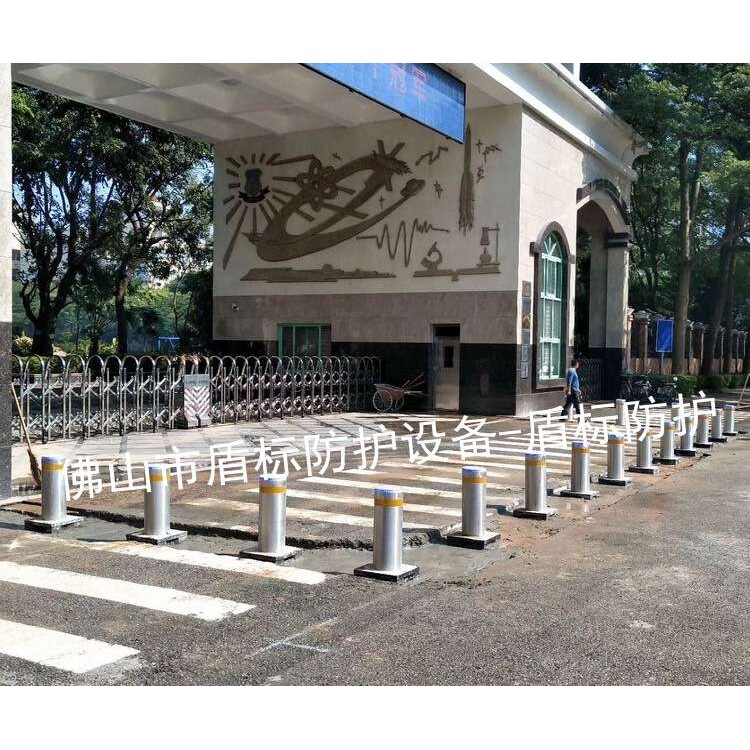 潭洲会展中心全自动升降柱,成品电动伸缩防冲撞柱,不锈钢移动路桩
