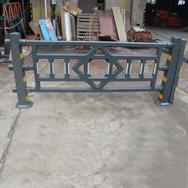 道路护栏城市马路市政护栏人车分离弹性围栏TPU栏杆柔性防撞护栏