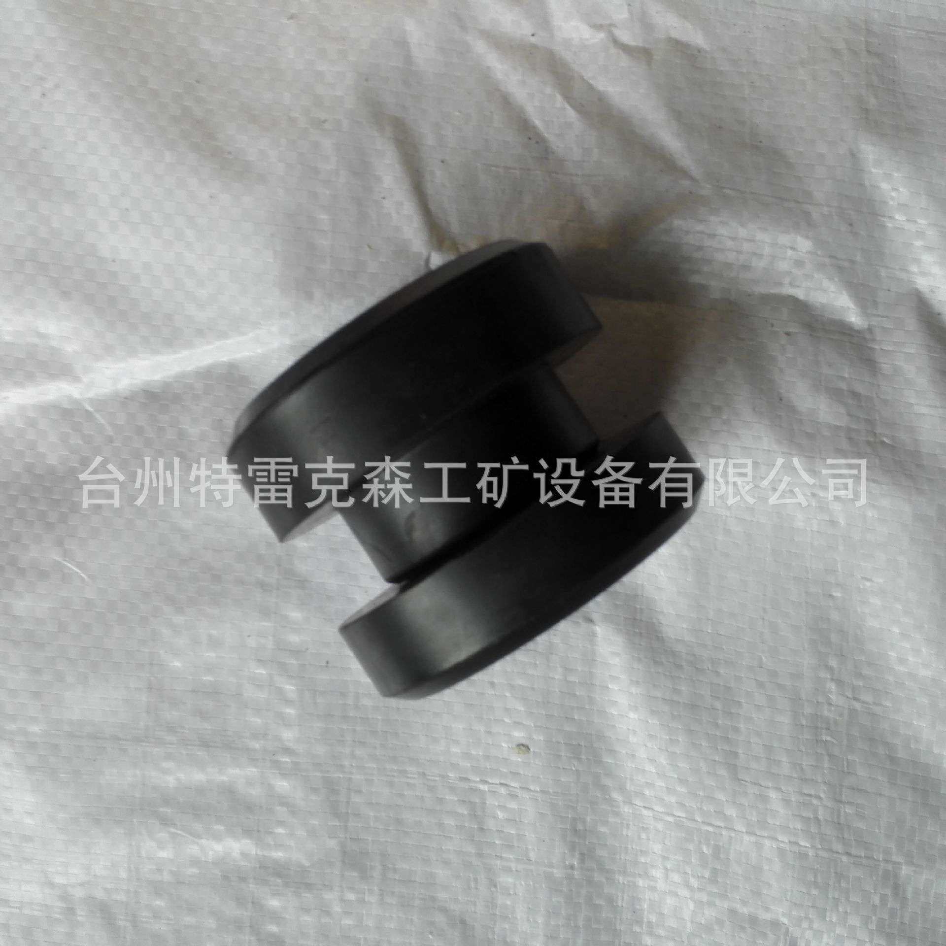 供应TR50特雷克是原厂件 TEREX parts 15043038减震垫