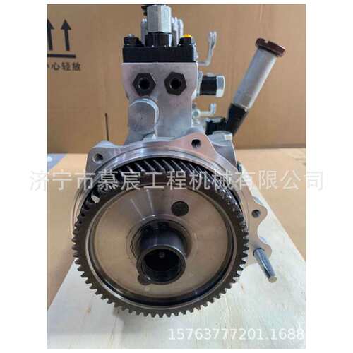发动机4D33燃油泵9700360506 ME230104  喷油器