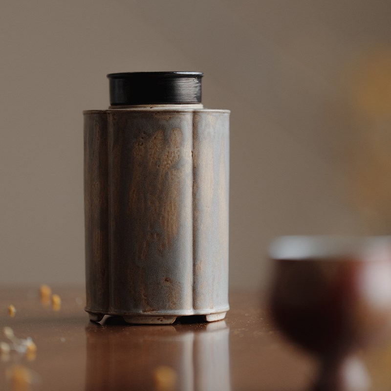 梵汝日式手工陶艺侘寂风粗陶茶叶罐家用复古储茶罐防潮储存密封罐