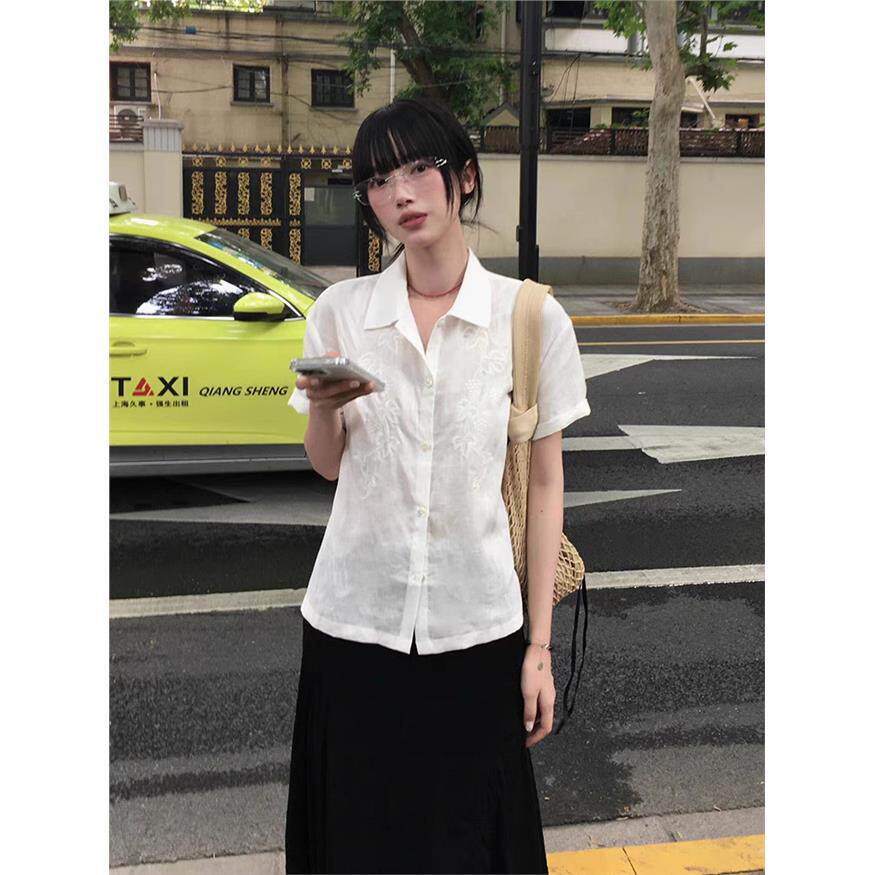 白色短袖衬衫女夏季绣花