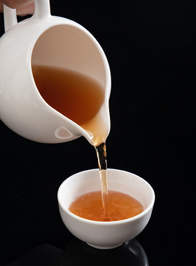 青花陶瓷公道杯中式茶海功夫茶具零配奶壶分茶器凉茶器釉上彩纯白