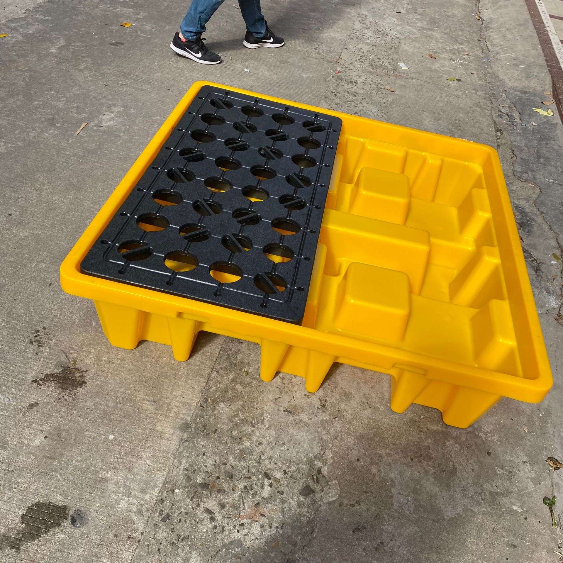 1300*660*300 俩桶可移动叉车周转接油塑胶托盘 物流仓库渗漏垫板