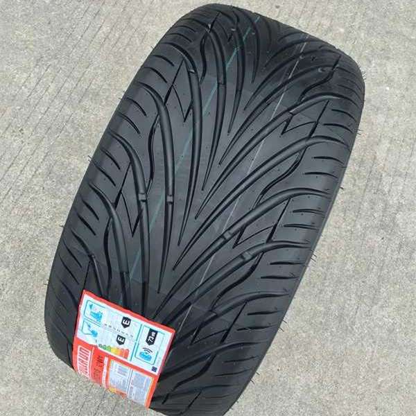 轿车改装单导向花纹55R16轮胎205 215/45R17人字形255 26535r18ZR