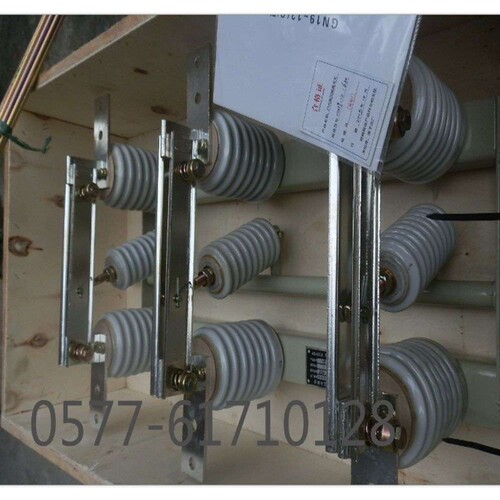 高压少油断路器SN10-10/630A 1000A 1250A SN10-10III/2000A