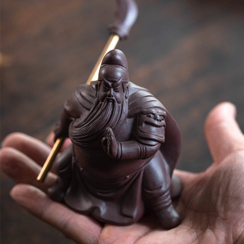 宜兴紫砂茶宠关公关羽摆件精品手工紫泥家居茶具茶盘茶道配件直销