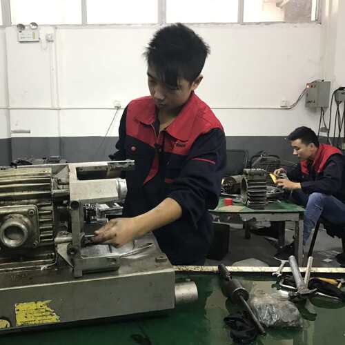 提供Busch普旭真空泵维修保养 RA系列 可提备用泵 上门服务时间短