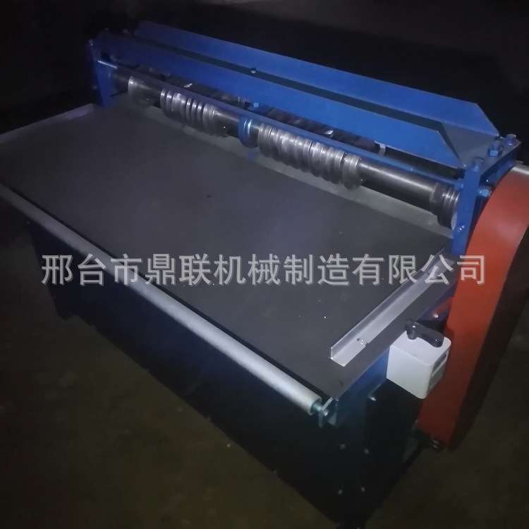纸箱皮革材料裁切机 纵向分割精准无毛边 黑纸硬纸切割机