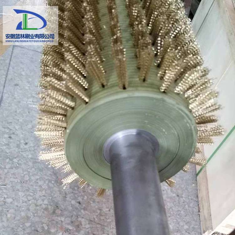 厂家直供不锈钢钢丝刷辊镀铜毛刷辊滚刷打磨除锈毛刷神器抛光专用