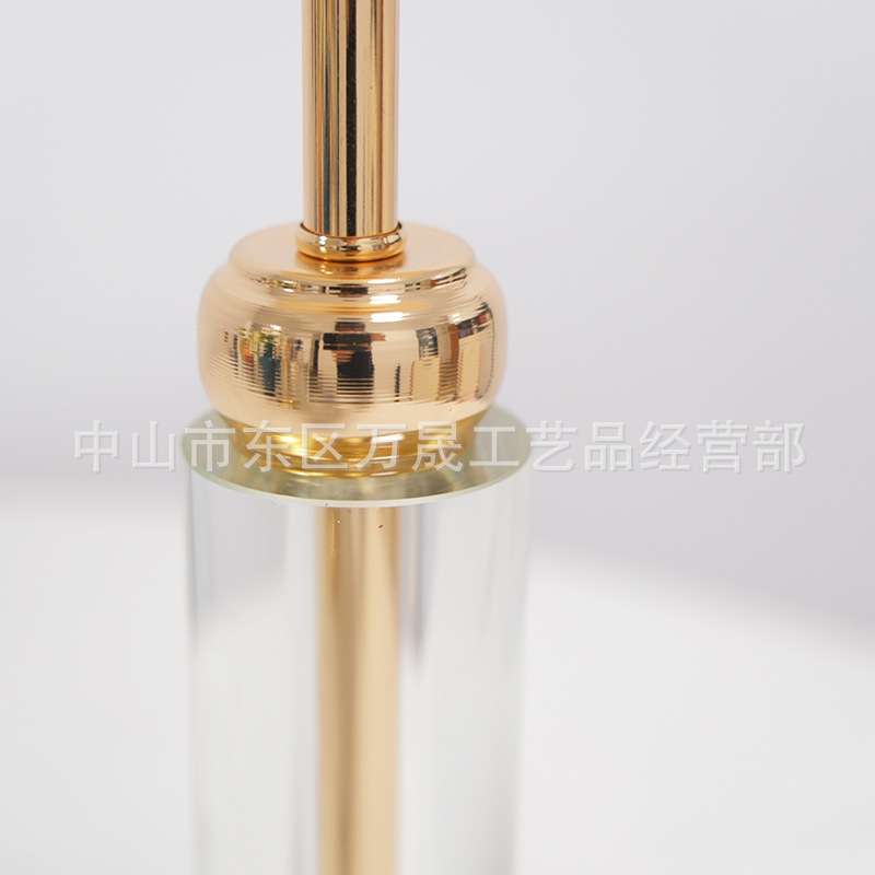 北欧轻奢水晶烛台样板间客厅玄关水晶摆件家用烛光晚餐烂漫蜡烛台