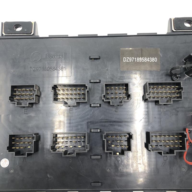 适用陕汽德龙X3000驾驶室电器接线盒总成电脑版继电器保险片