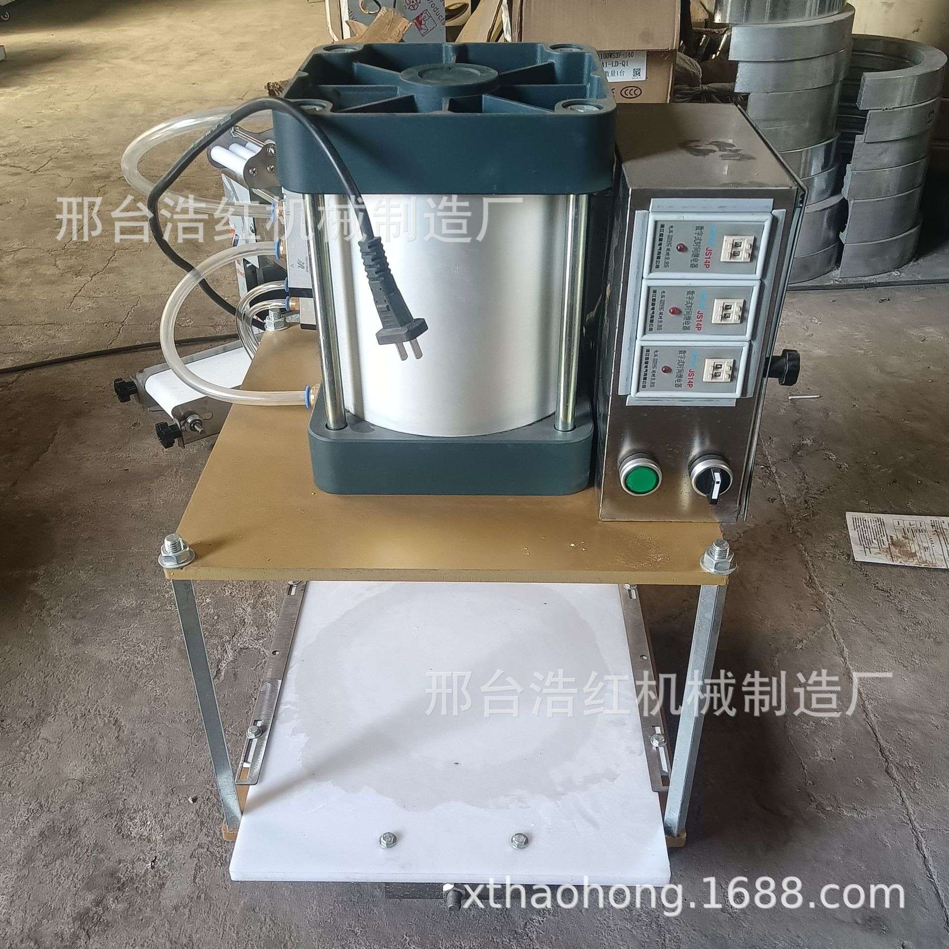 出口披萨成型机烧饼压饼制饼机商用压面机饼皮大小可做烘焙机商用
