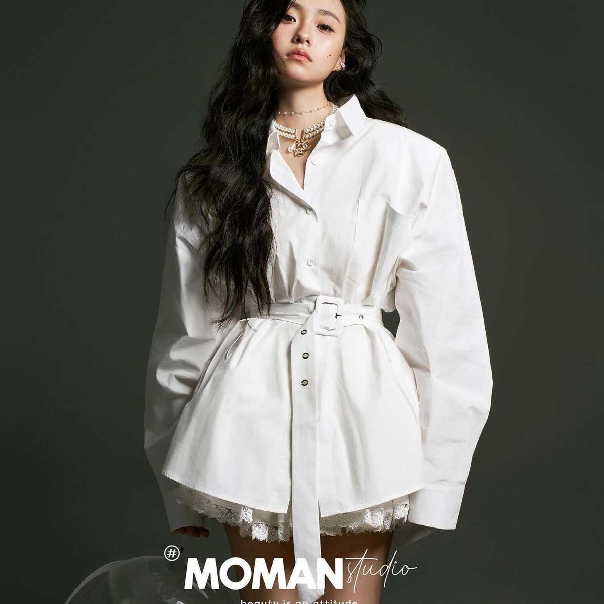 。影楼新款个性肖像写真主题服装时尚杂志风个人形象照摄影服饰