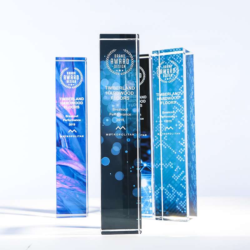 水晶四方柱魔方彩印奖杯照片创意设计制作公司年会颁奖刻字奖牌