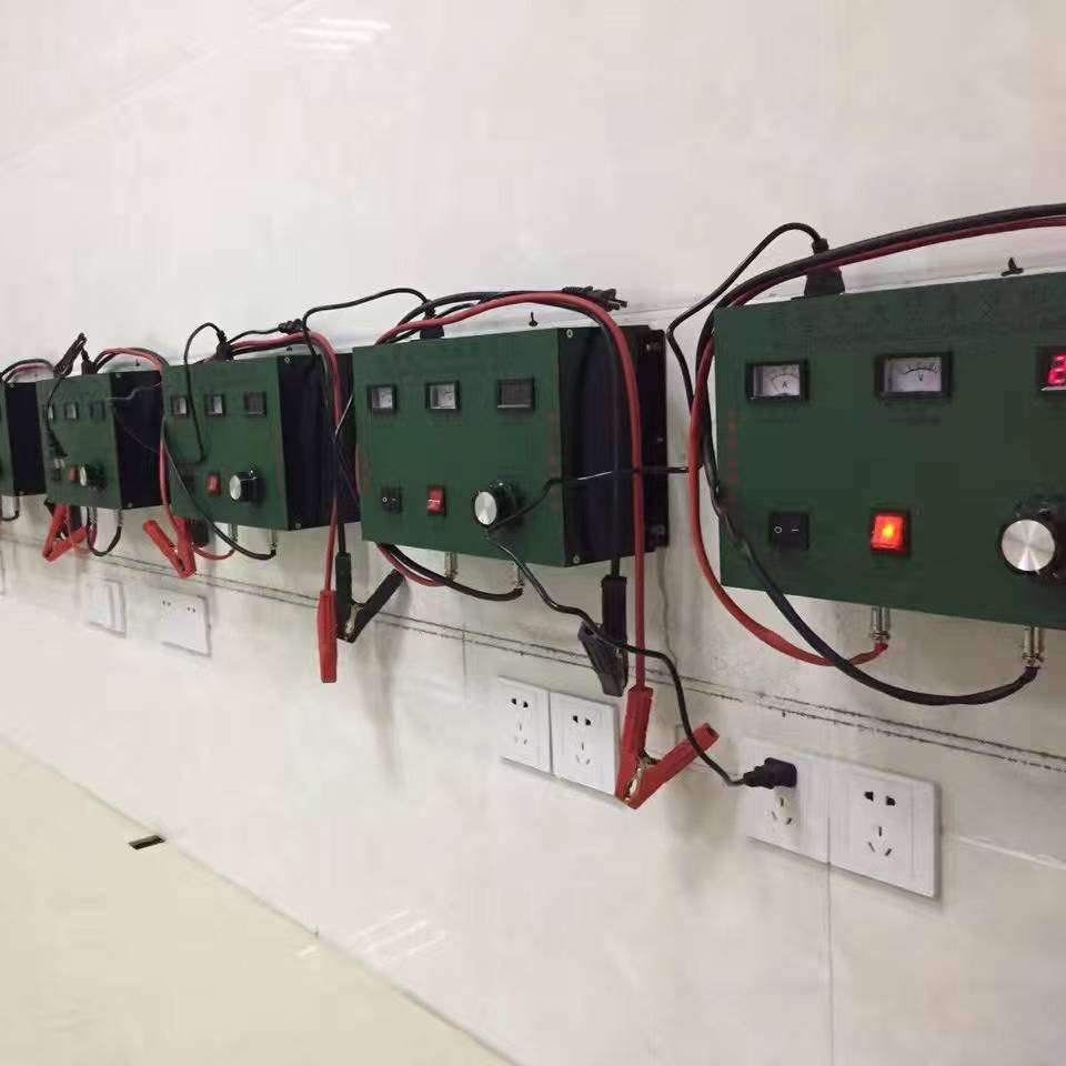 12V/24V铅酸电池大功率充电机0-30A放电电流可调节货车船用充电机