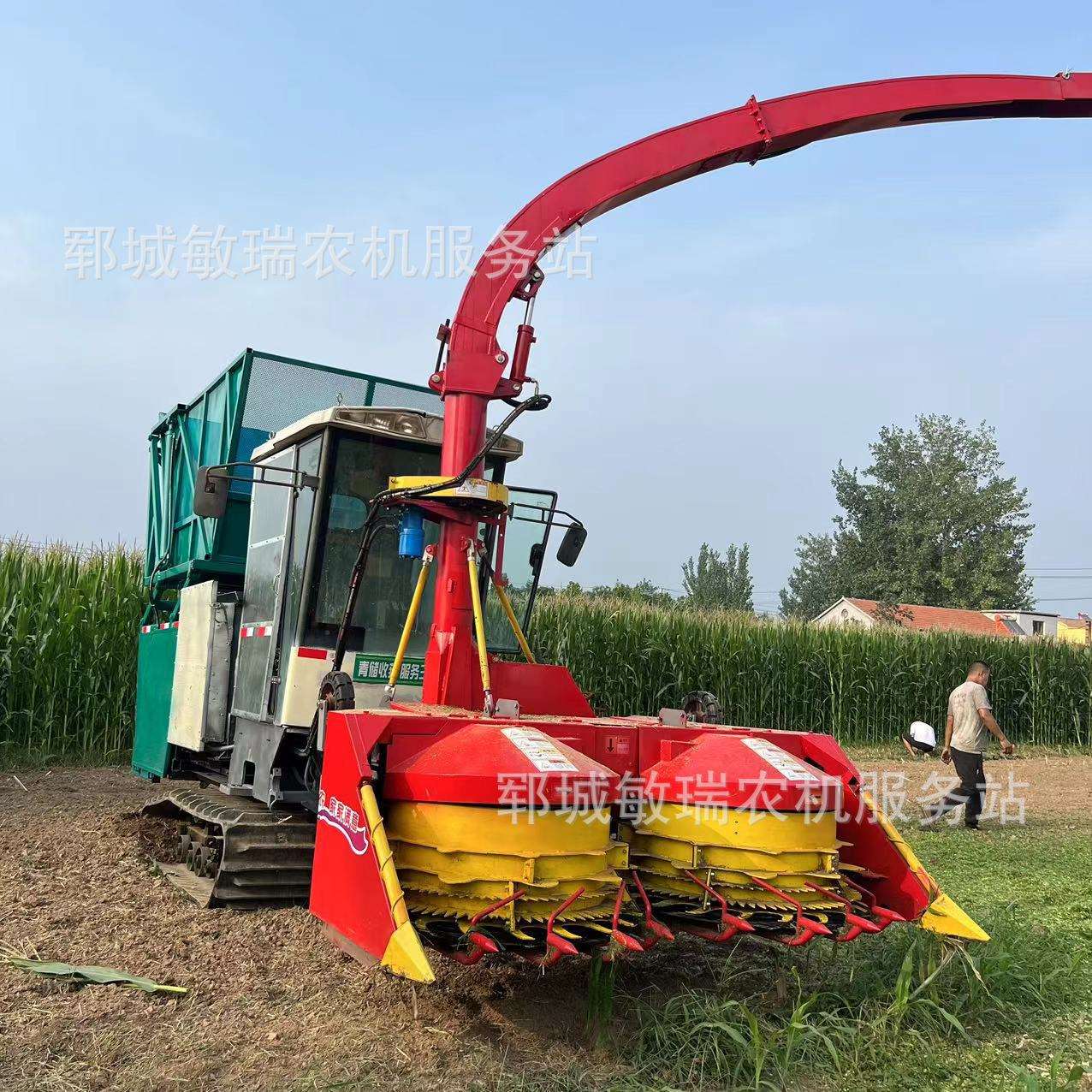 全自动驾驶室款高速履带转盘青储机农用机械收割秸秆后耕地一体机