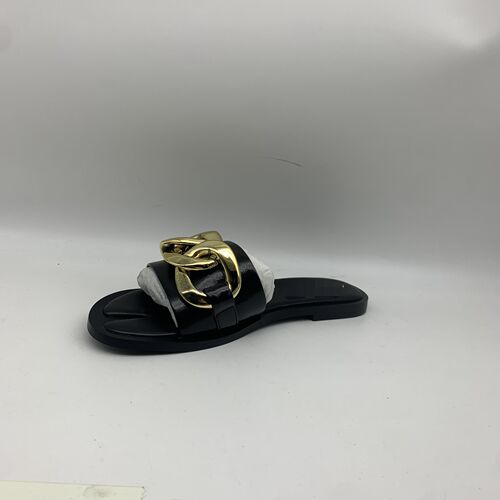 鞋码35码一双 撤柜孤品 品牌鞋 款式播 播间为准 货号S715