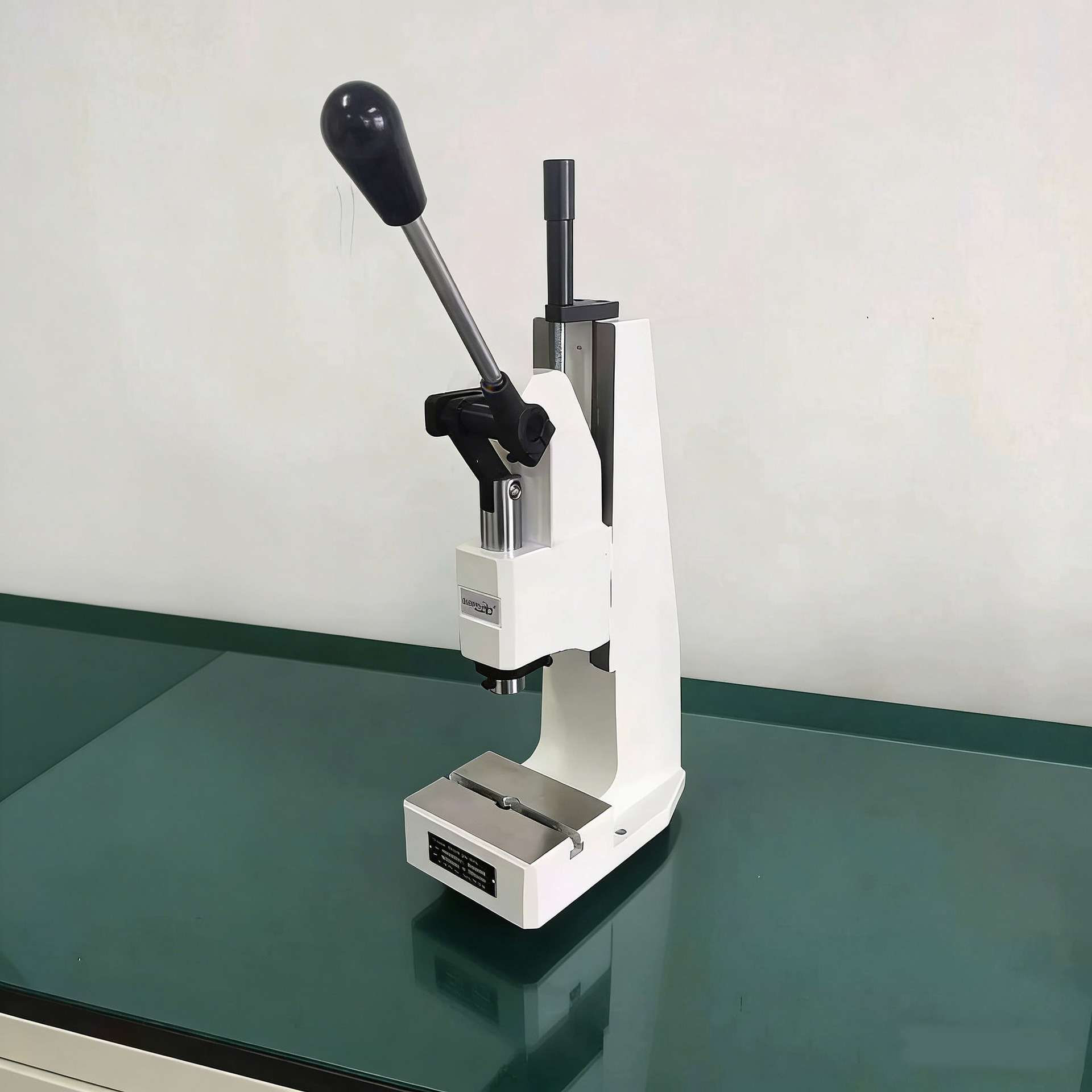垄鑫牌AHP-2系列连杆式冲压机手啤机台式冲床压床小型手动压力机
