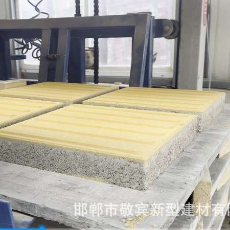 盲道砖车站广场人行道陶瓷砖盲道导向工程砖30x30全瓷地砖盲道砖