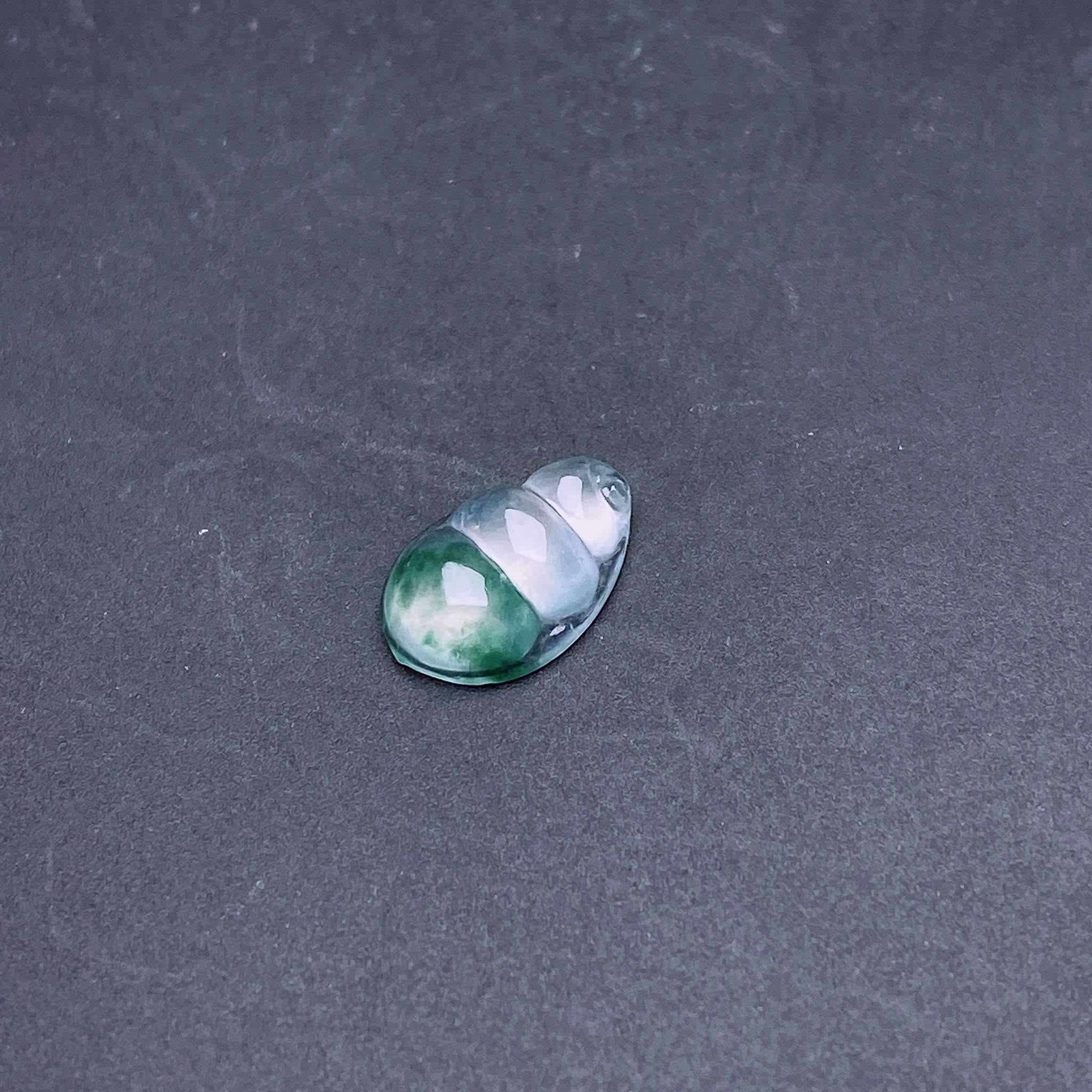 缅甸天然翡翠a货高冰飘花福豆裸石fxj,尺寸:11.2-7.8-3.5mm