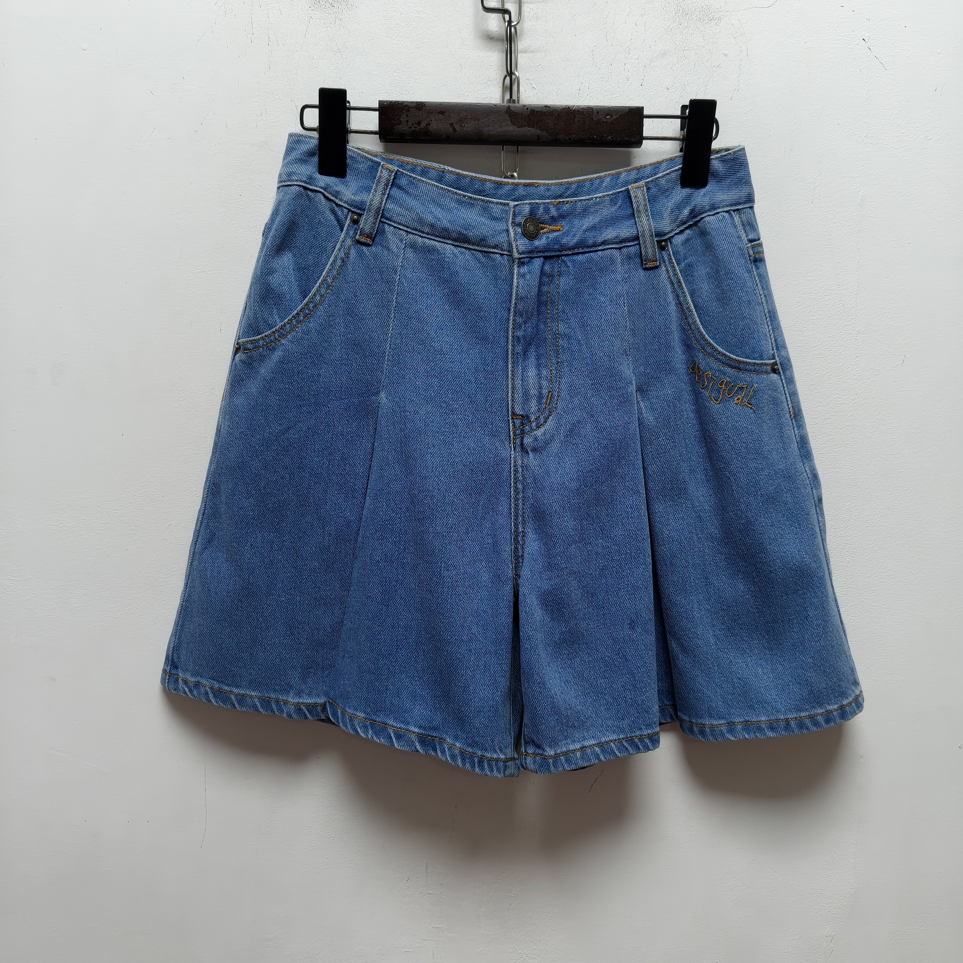 西班牙D系列牛仔短裤女休闲宽松26夏季新款水洗显瘦百搭裤裙0950