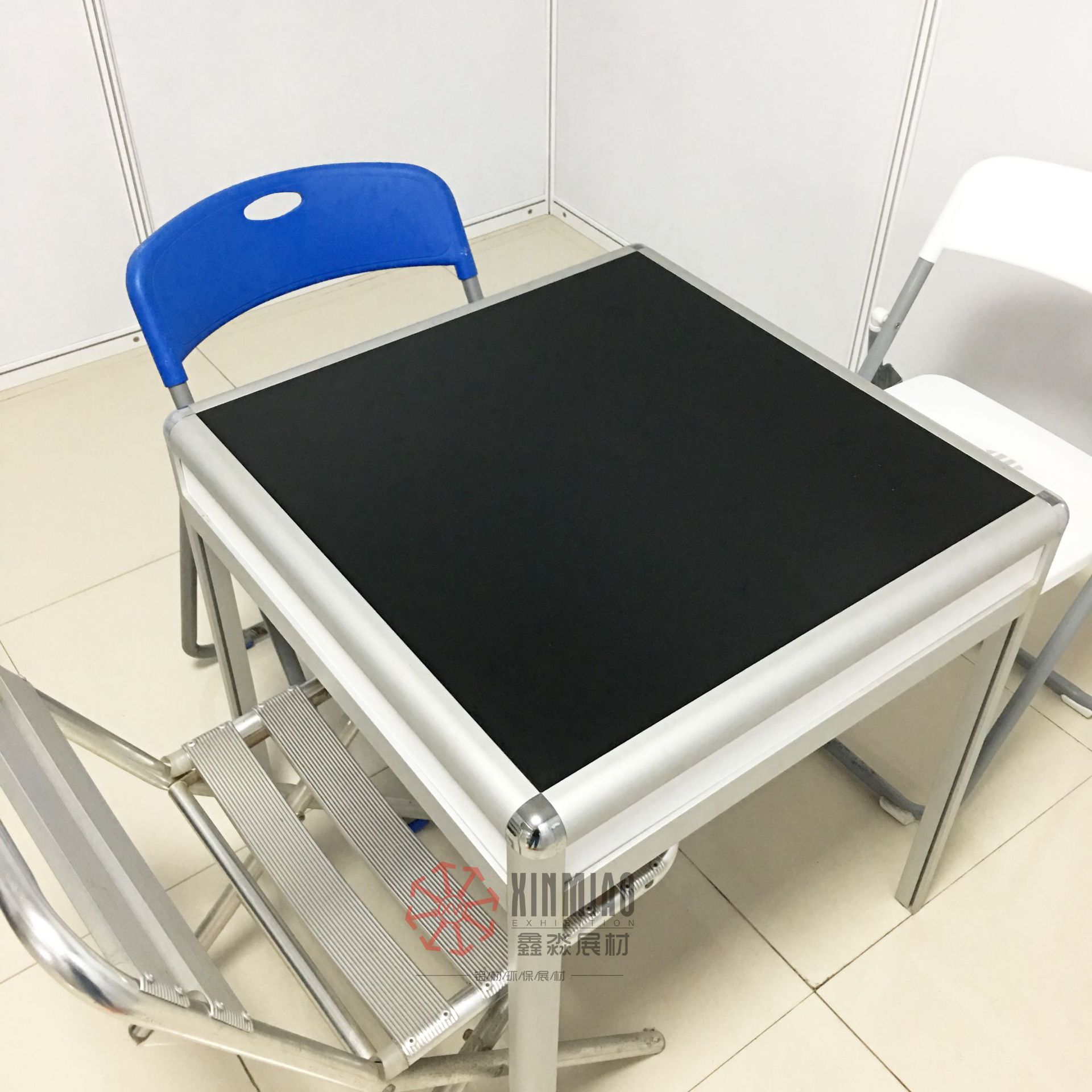 鑫淼展览铝合金咨询洽谈桌折叠椅厂家展览铝材展示器材制作厂