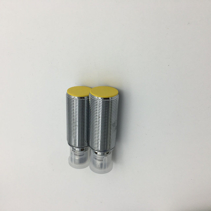 电感式接近开关NI4-M12-AN6X-H1141三线NPN常开24V感应开关