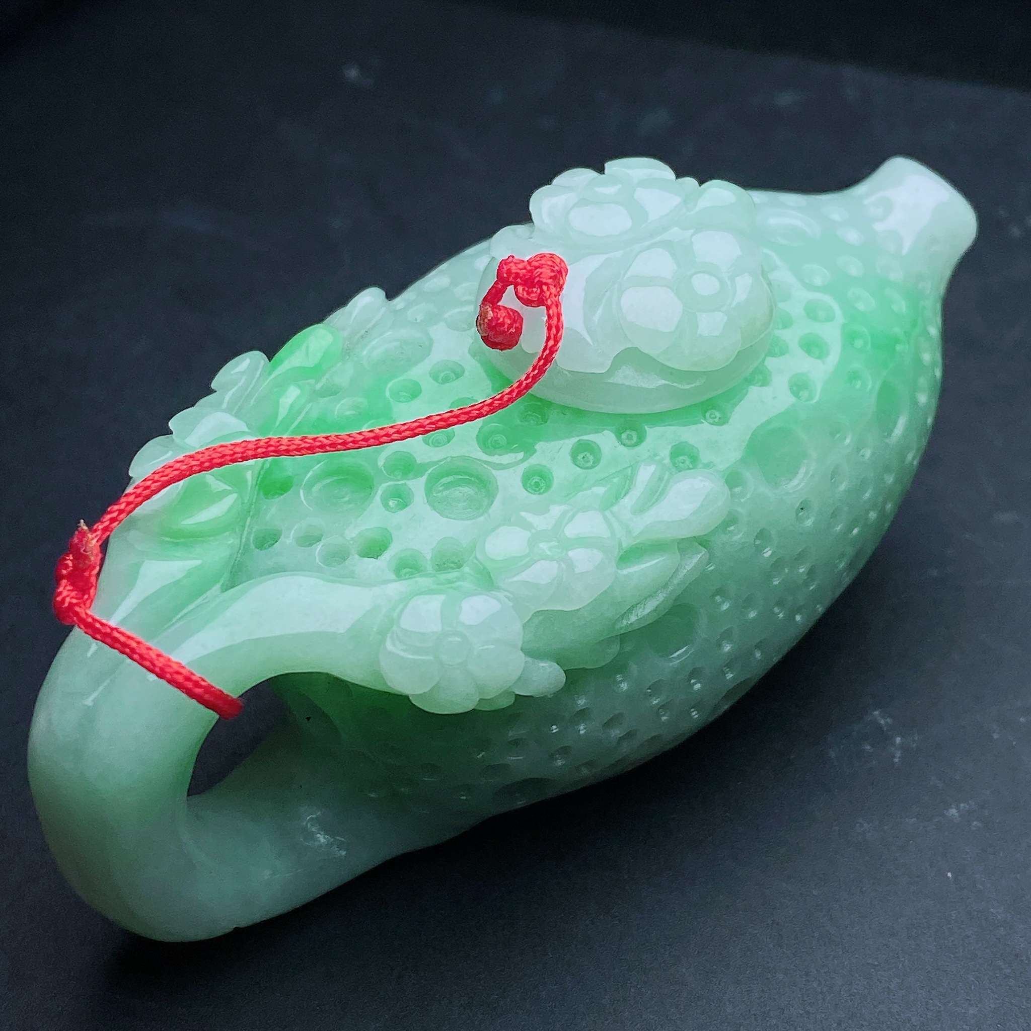 缅甸天然翡翠a货果绿底茶壶手玩件摆件xqmj,卡67.2-29-32.1mm