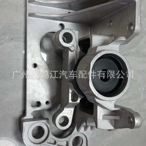 11220-1V30A 11210-1V30B  SERENA C26机脚胶工厂供应
