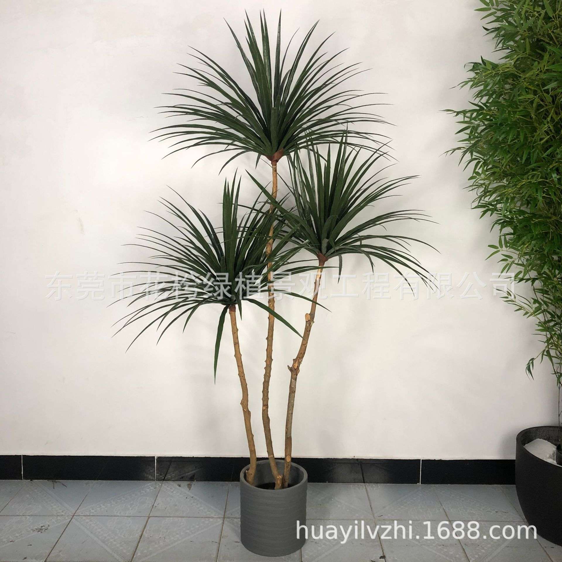 仿真铁树假盆栽巴西龙血树绿植商场植物红铁血树酒店落地盆景摆件