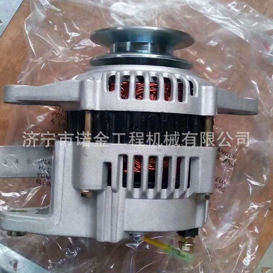 pc200-7挖掘机发电机600-861-3420燃油泵柴油泵