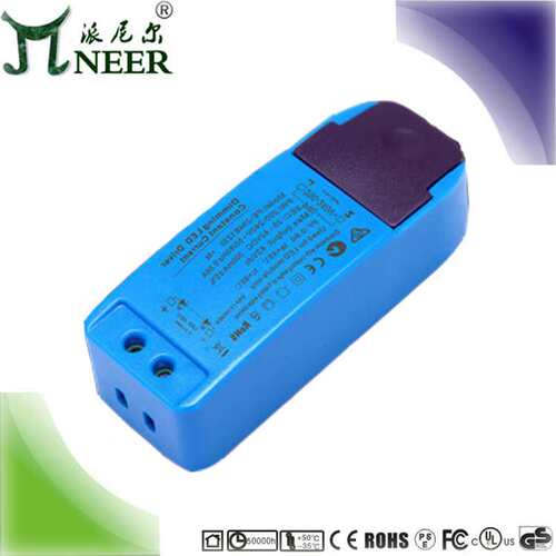 质保3年 PF大于0.9  3-6*3W 过认证 筒灯 吸顶灯 可控硅调光电源