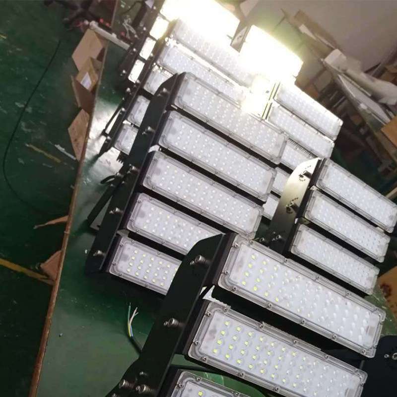 户外防水LED超亮鳍片超高亮模组150w250w400W投光灯广告路灯头