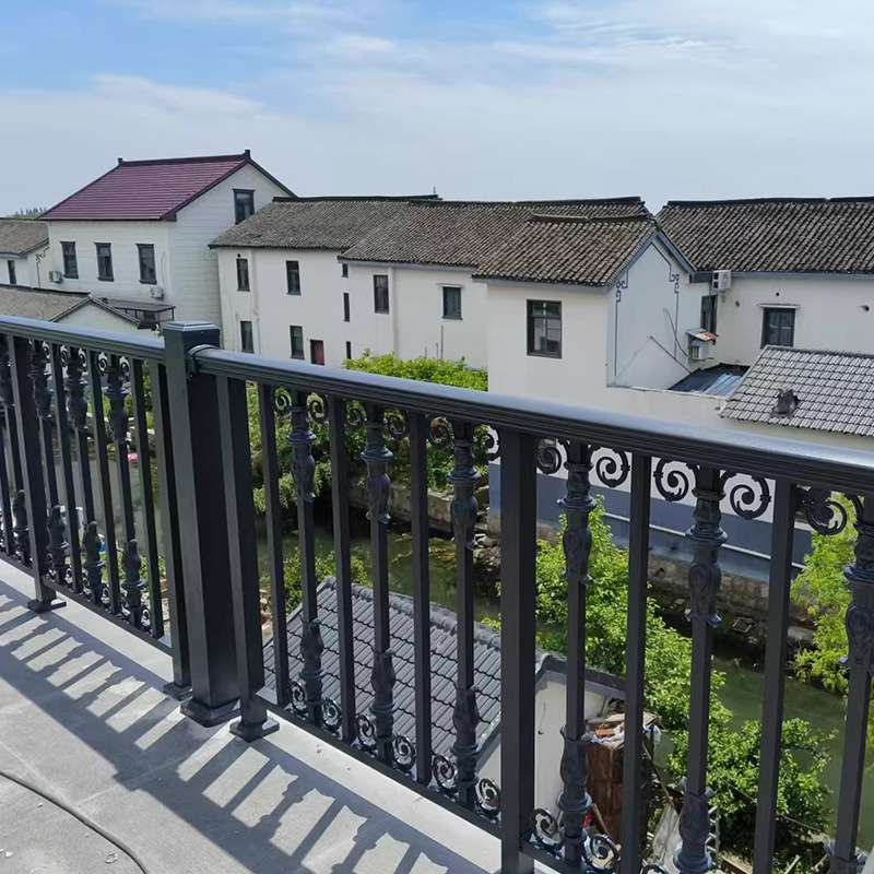 高端铝艺护栏别墅小区阳台楼顶防护栏花园栏栅庭院中式铝合金围栏
