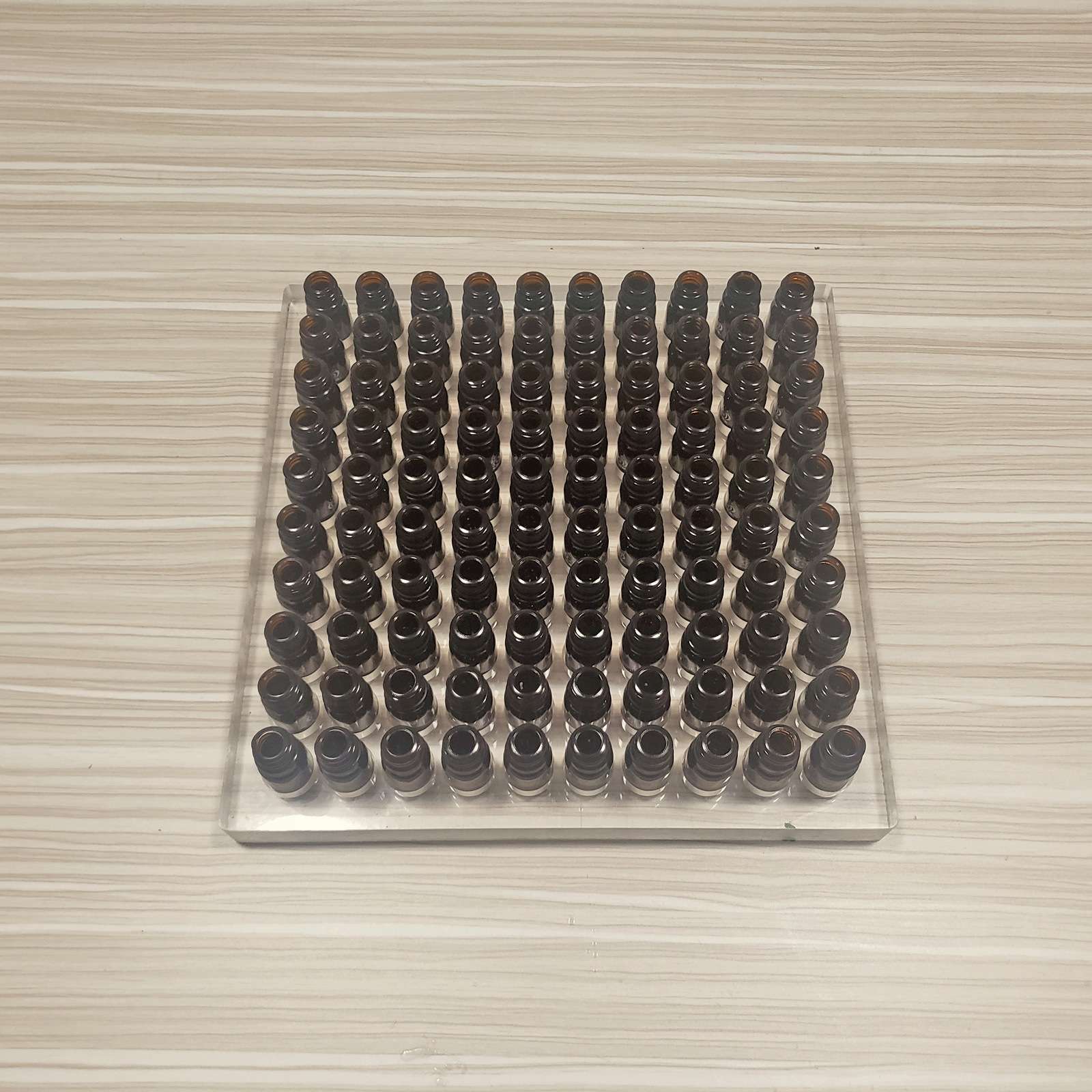 桌面式西林瓶轧盖机小型纯气动操作玻璃瓶橡胶内圈金属盖封口机