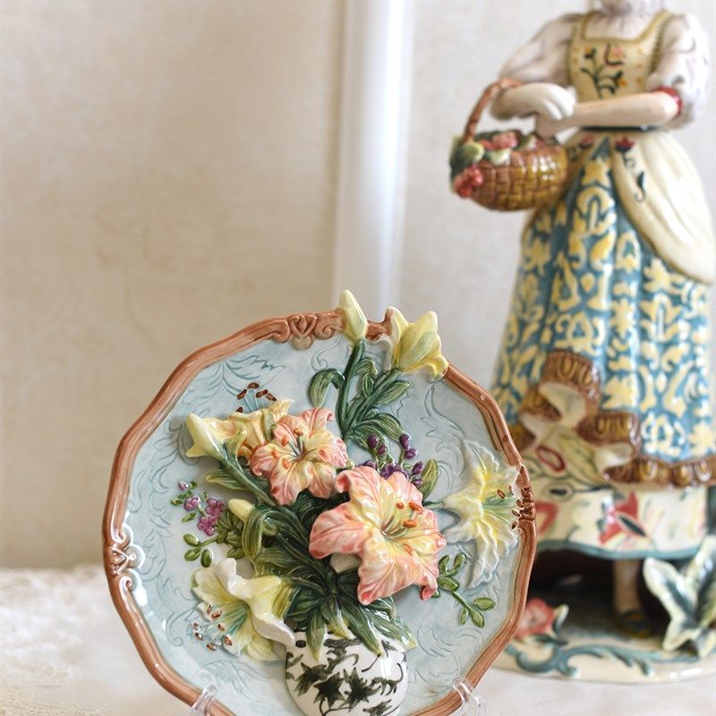 方亚百合花陶瓷挂盘装饰盘挂盘电视柜玄关摆饰新房装饰品家居饰品