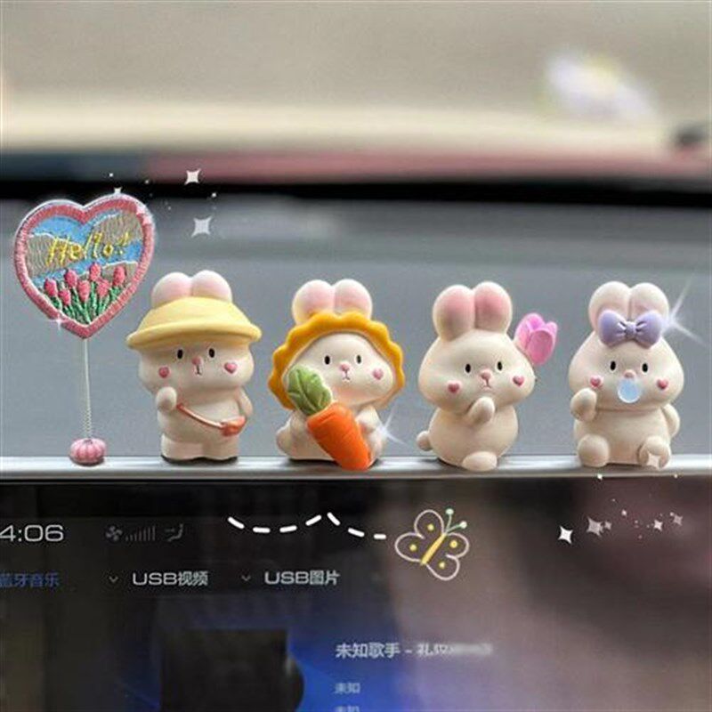 新款车载摆件可爱小兔子装饰品车上中控台汽车内饰品