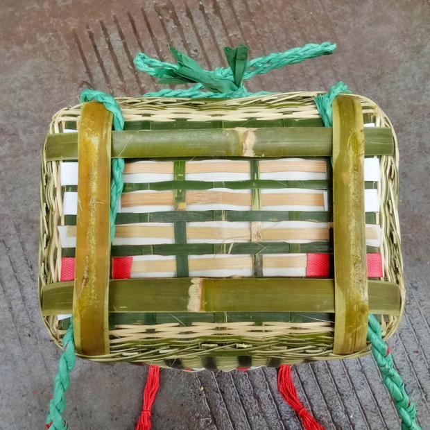 包邮竹编大小背篓家用买菜采茶竹蔑筐收纳筐采摘背篼舞蹈表演道具