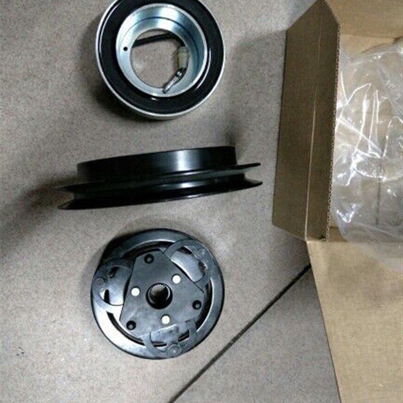 环卫车配件程力徐工中联龙马长安钩臂车液压油泵专用电磁离合器