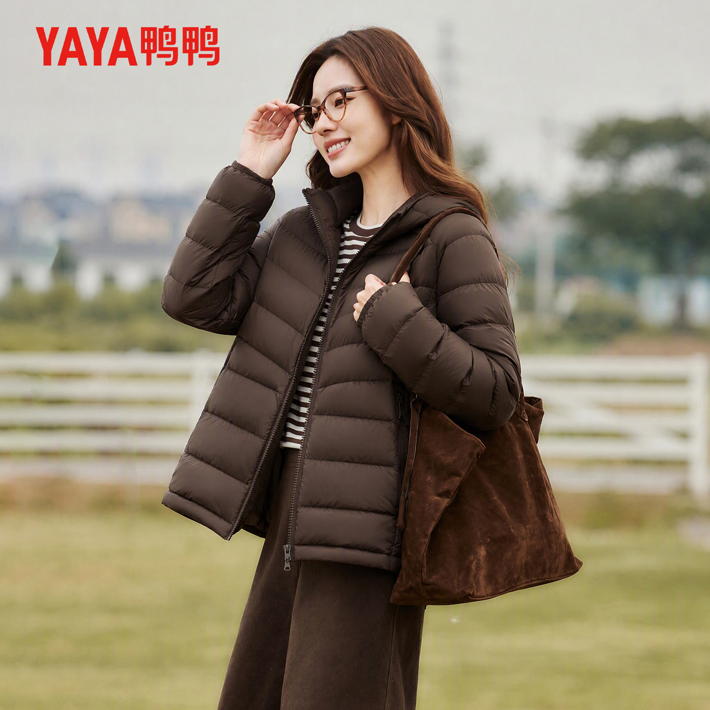 鸭鸭羽绒服女轻奢质感外套秋冬防风御寒随性穿搭基础款女装上衣