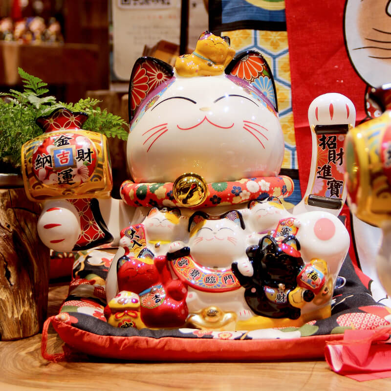 开业礼品陶瓷招财猫店铺收银台创意摆件家居客厅装饰品摇手发财猫