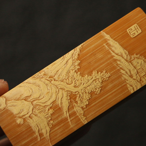 十几年老玉竹东阳名家王雷本工精工留青雕刻双面雕刻牙签盒把件竹