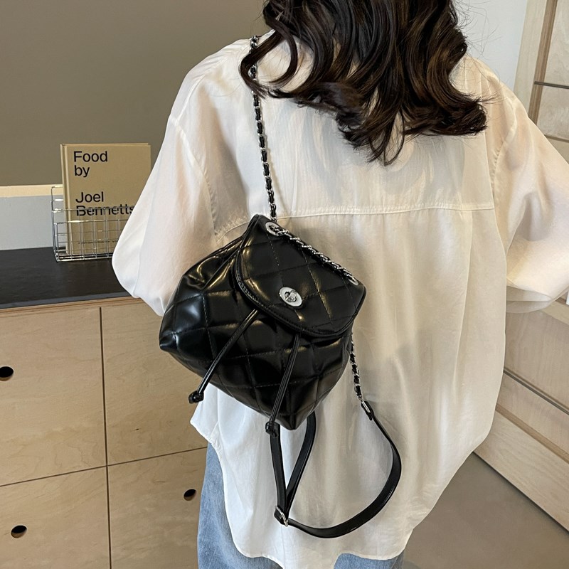 秋季冬季韩版休闲链条双肩包包女2024新K款银色单肩包百搭旅行背图片