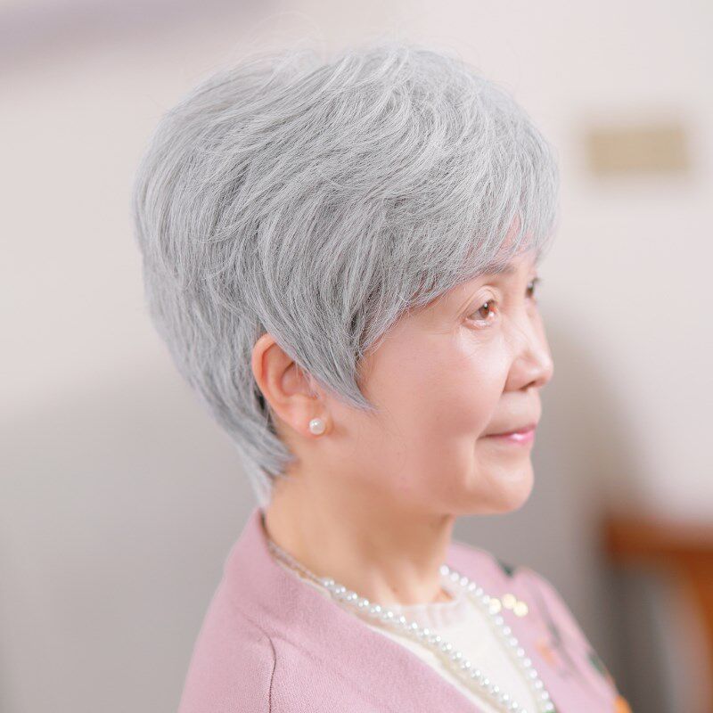 奶奶白色假发蓬松短发表演白发假发套老人整顶花白真发全头套透气