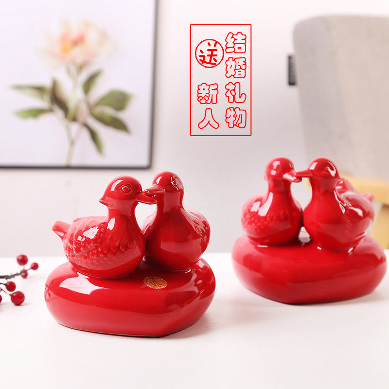 陶瓷鸳鸯摆件一对婚房结婚纪念日礼物送老公订婚闺蜜实用床头柜瓷